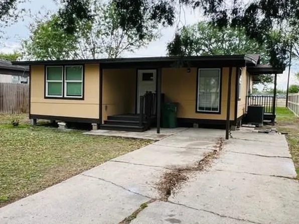 837 S 13th St, Alamo, TX 78516