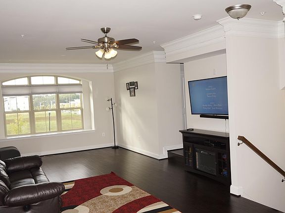 3rd image of 22507 Sweetspire Dr