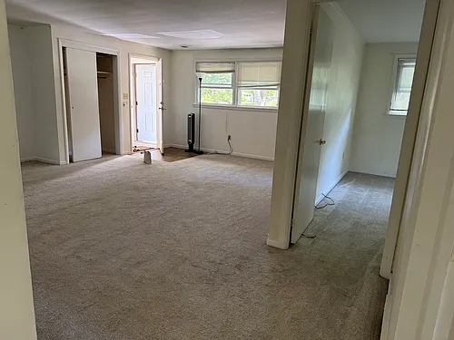 218 Tareyton Dr #1 Photo 1