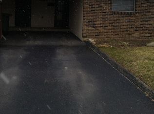 1272 Woodbrook Cir W, Columbus, OH 43223