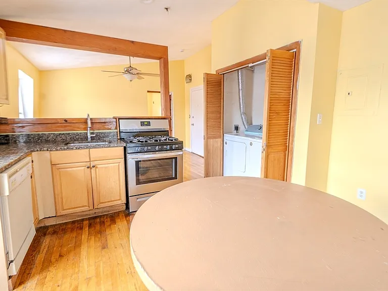 45 Tudor St #9 — Photo 2