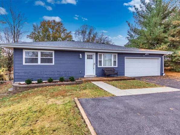 331 Summit Rd, Fenton, MO 63026