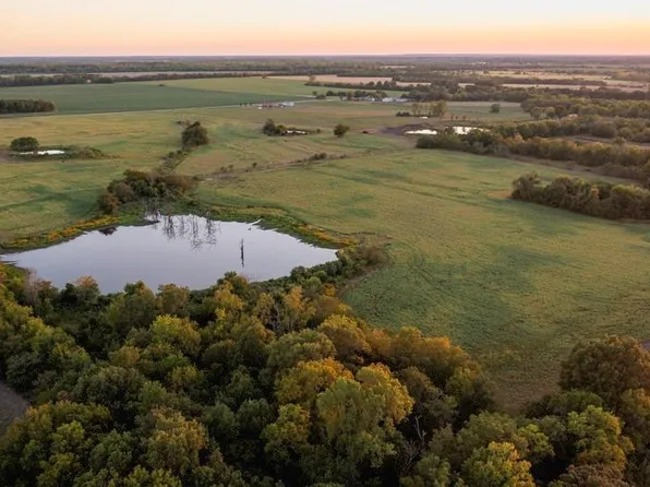 E 600th Rd, Pleasanton, KS 66075