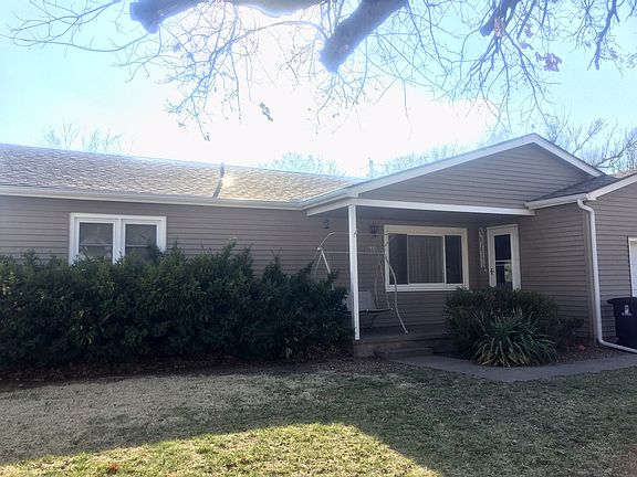 2nd image of 829 S Fredrick Dr