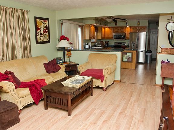 4th image of 10700 Brems Ct