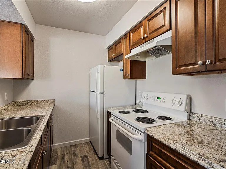 1346 E Mountain View Rd #208 — Photo 20