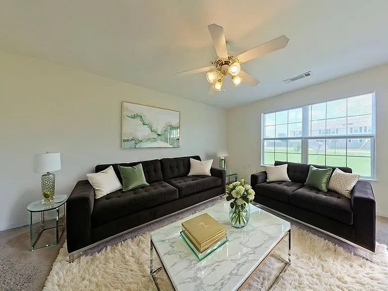 304 Crooked Pine Trl — Photo 4