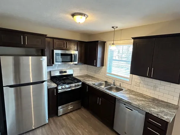 3277 Woodward Avenue SW, 3277 Woodward Ave SW APT C, Wyoming, MI 49509
