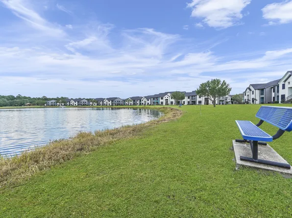 Lakeside Apartments, 6195 N Major Dr #1014, Beaumont, TX 77713