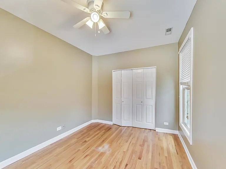 2330 N Greenview Ave #2R — Photo 12