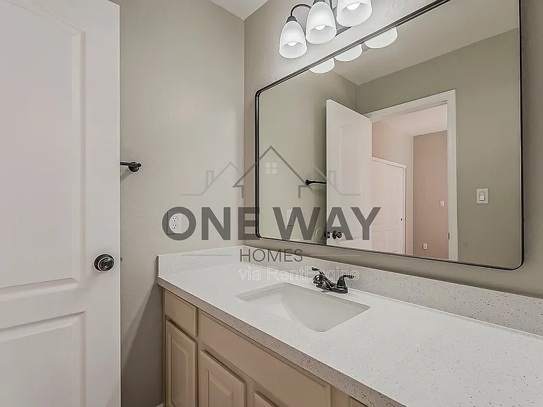 1768 E Marquette Dr — Photo 23