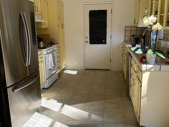5th image of 816 Reichert Ave