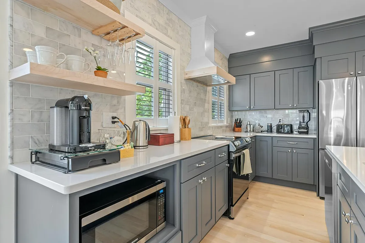 Unit Photo - 21 Wisteria St #3