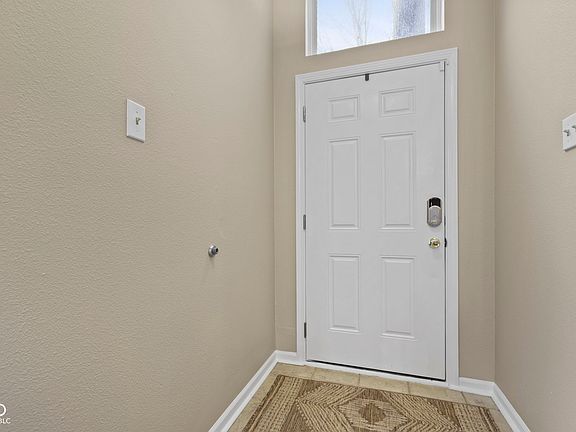 3rd image of 2531 Redland Ln