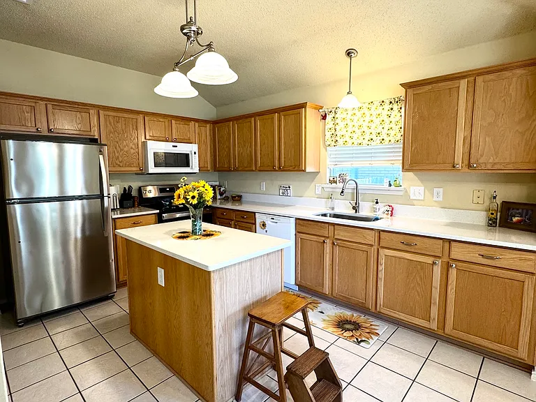 5512 Vineyard Ln — Photo 8
