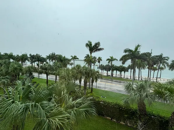 36 Harbour Isle Drive W #304, Fort Pierce, FL 34949