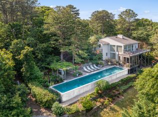 22 Hawthorne Rd, Southampton, NY 11968