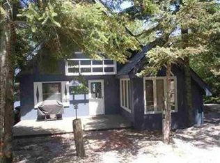 6801 Nine Mile Point Dr, Charlevoix, MI 49720