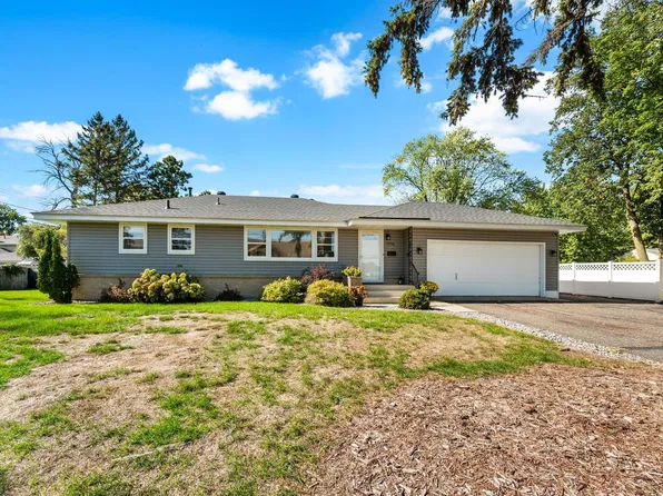 5956 Admiral Ln, Brooklyn Center, MN 55429