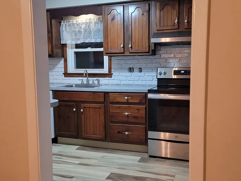 Kitchen (new counters and backsplash)