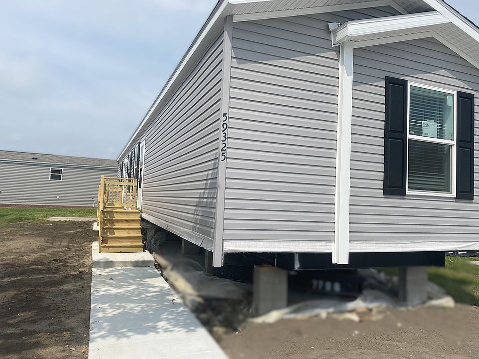 1st image of 59325 Lewis Ln