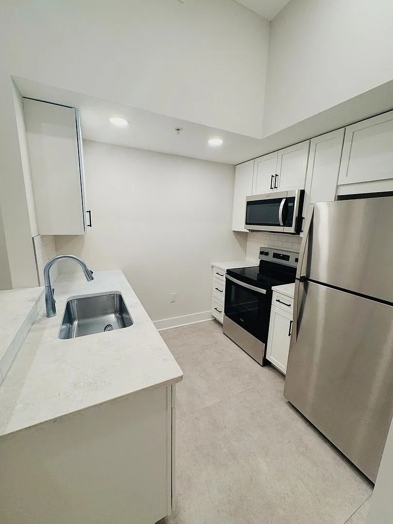 Chatham Place Apartments — Photo 3