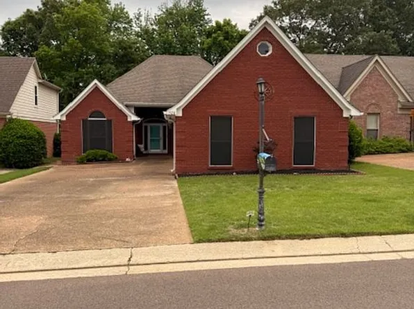 528 Fairway Oaks Dr, Hernando, MS 38632
