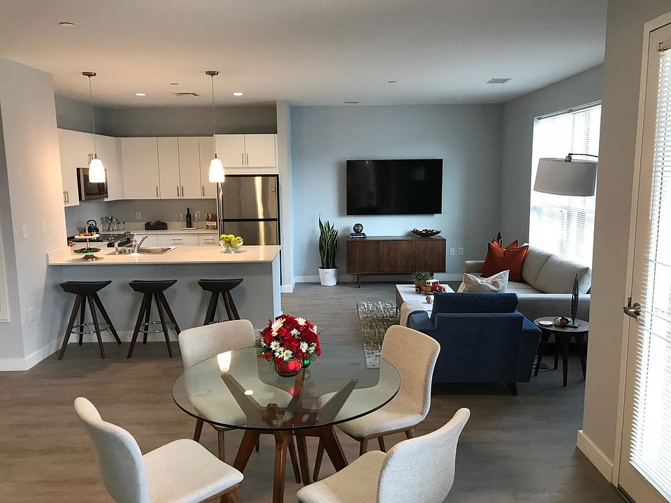 Elevation Apartments at Crown Colony - 6 Crown Dr Quincy MA | Zillow