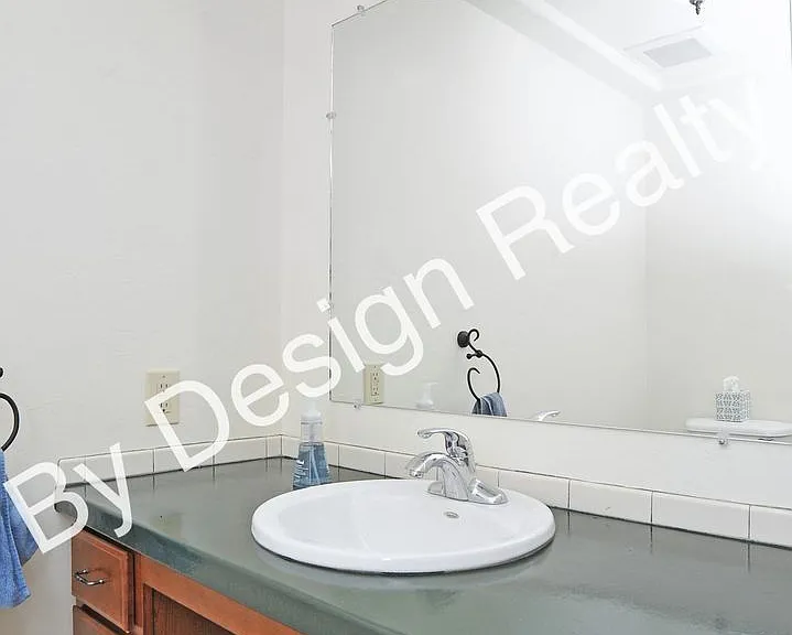1040 E Halcyon Rd — Photo 24