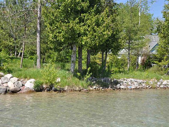 5th image of 8758 Curtis Ln