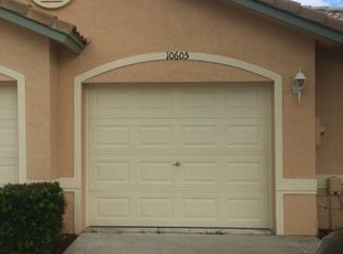 10605 Pelican Dr, Wellington, FL 33414
