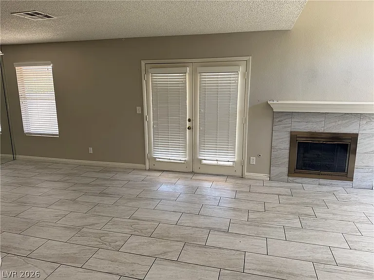 8653 Freeport Ln — Photo 4