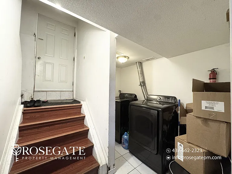 5948 Leeside Cres #2 — Photo 11