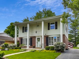 848 S Mitchell Ave, Elmhurst, IL 60126