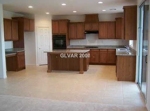 2nd image of 963 Mackenzie Creek Ave