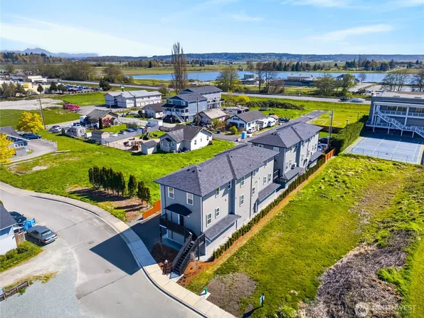 9520 270TH NW #F, Stanwood, WA 98292