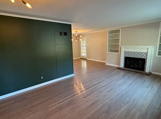 5300 Rosewood St, Roeland Park, KS 66205