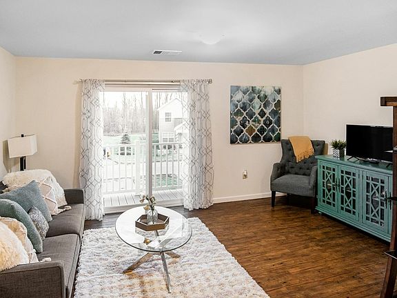 Seamless indoor-outdoor flow in a comfortable setting.