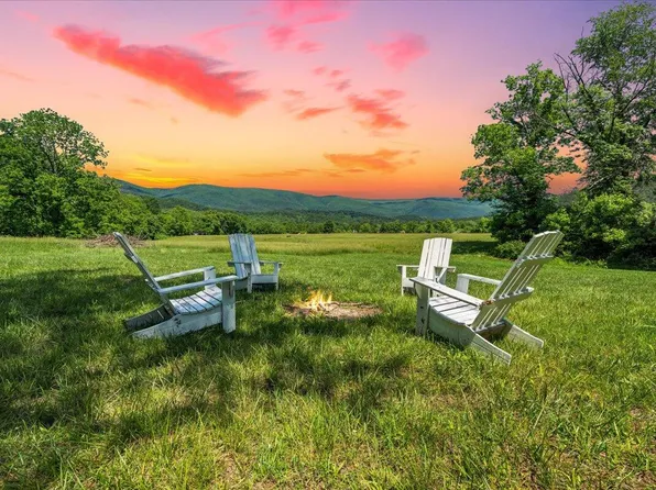 41 News Rd, Eagle Rock, VA 24085