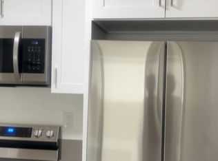 7317 Haskell Ave #101, Van Nuys, CA 91406