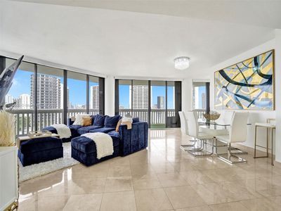 2000 Island Blvd APT 1701, Aventura, FL, 33160