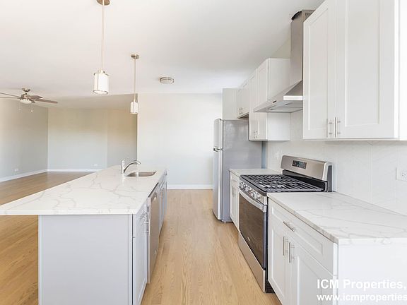 2nd image of 4420 N Seeley Ave #3