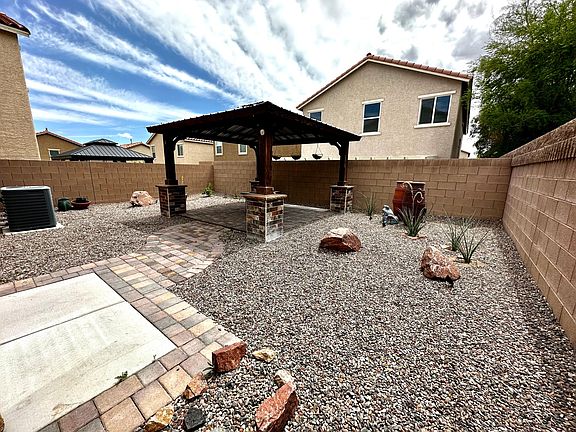 3rd image of 9897 Birdwell Creek Dr