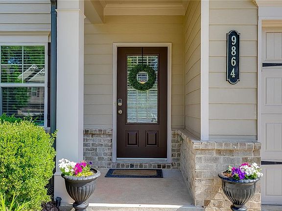 3rd image of 9864 Elderberry Point