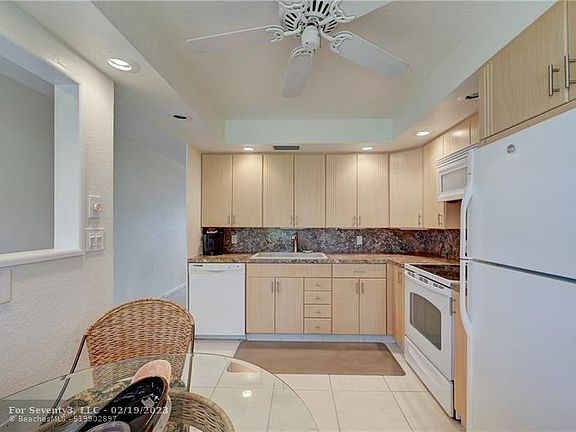 5th image of 2903 Victoria Cir APT O1