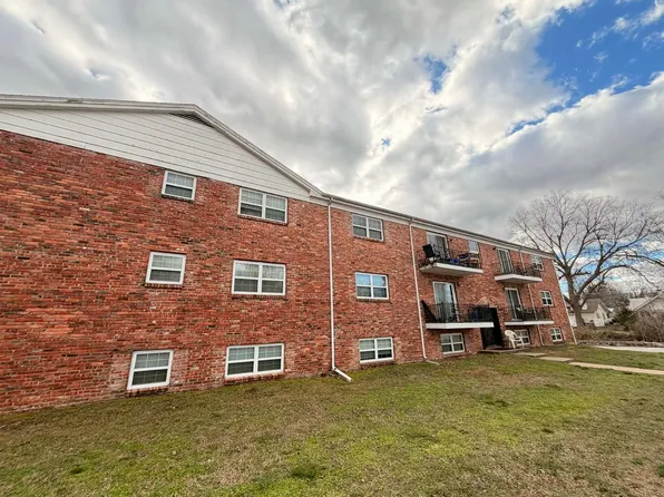 1803 Grand Ave #124, Carthage, MO 64836