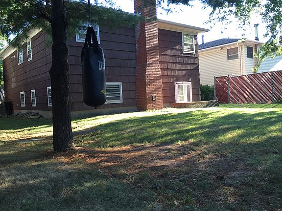 5th image of 411 Ashland Ave