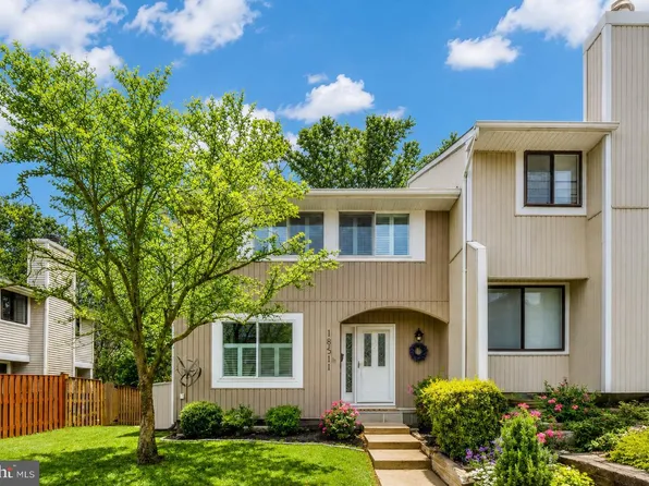 18511 Eagles Roost Dr, Germantown, MD 20874
