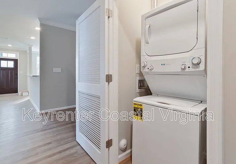 1302 Kathy Ann Way E — Photo 16