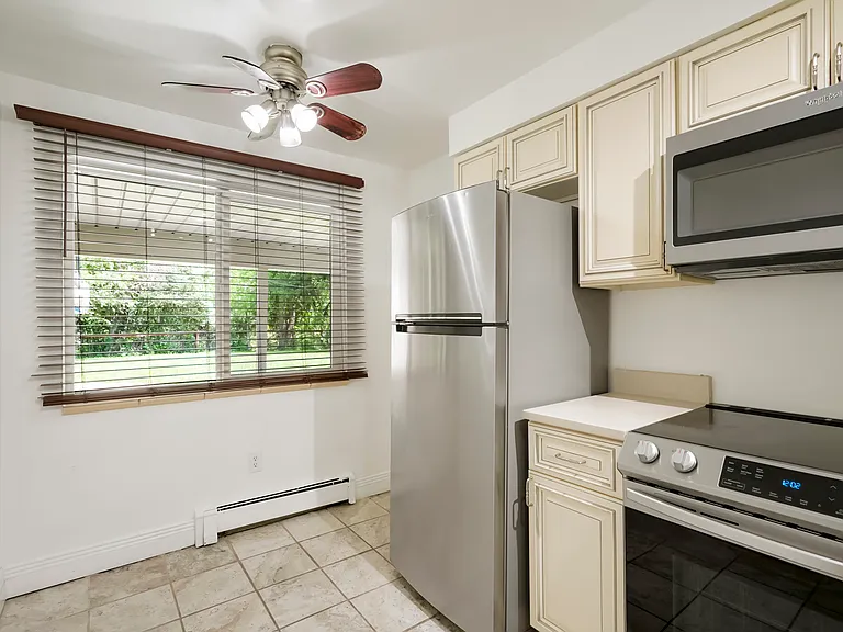 5720 S Pearl St #6 — Photo 6
